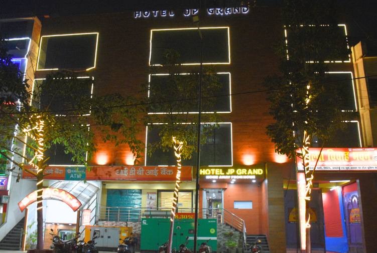 hotel jp grand front view
